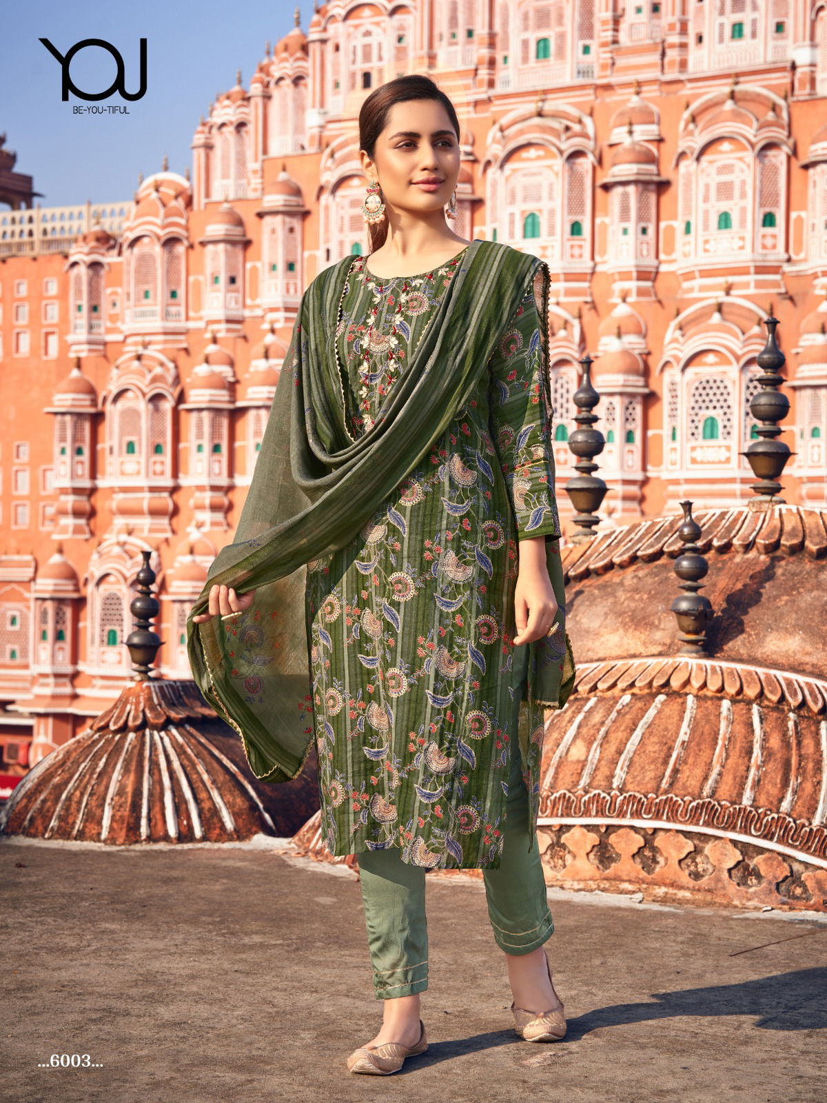 Wanaa Kanika Festive Wear Wholesale Readymade Salwar Suits